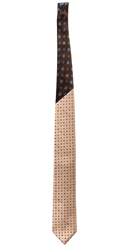 Cravatta Bianco Panna Fantasia Gialla Blu Nodo in Contrasto Marrone Celeste N3187 Intera