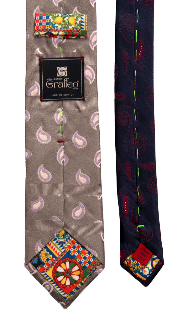 Cravatta Grigia Paisley Lilla Grigio Argento Nodo in Contrasto Lilla Tinta Unita N3224 pala