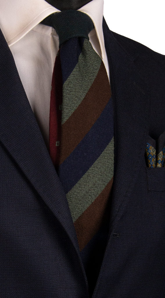 Cravatta Regimental a Righe Marroni Blu Verde Nodo in Contrasto Verde Tinta Unita N3197 Made in italy Graffeo Cravatte