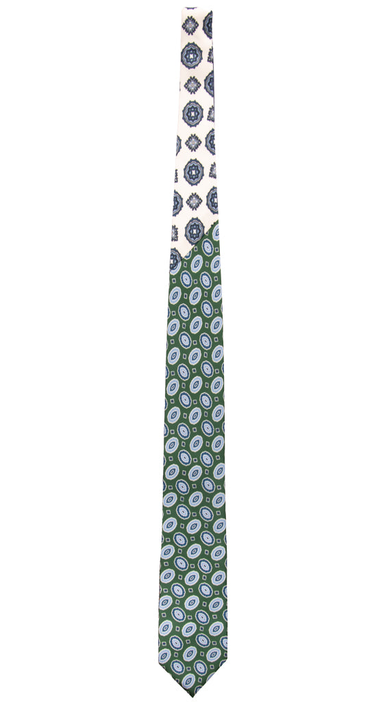 Cravatta Stampa Verde Fantasia Blu Azzurra Nodo in Contrasto Bianco a Medaglioni Blu Celeste N3162 Intera