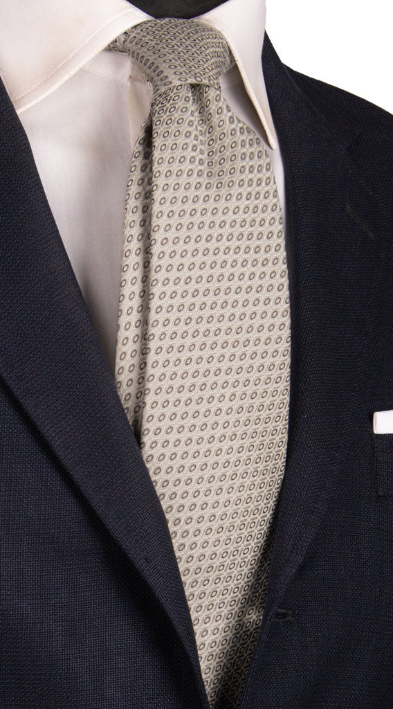 Cravatta da Cerimonia di Seta Grigia Argento Fantasia Tono su Tono CY6785 Made in Italy Graffeo Cravatte