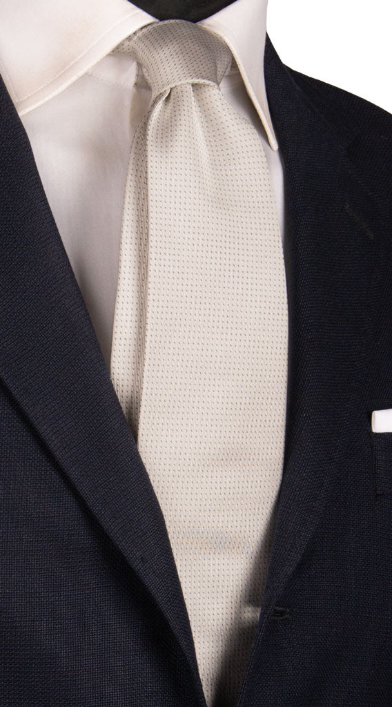 Cravatta da Cerimonia di Seta Grigio Perla Punto a Spillo Blu CY6786 Made in Italy Graffeo Cravatte