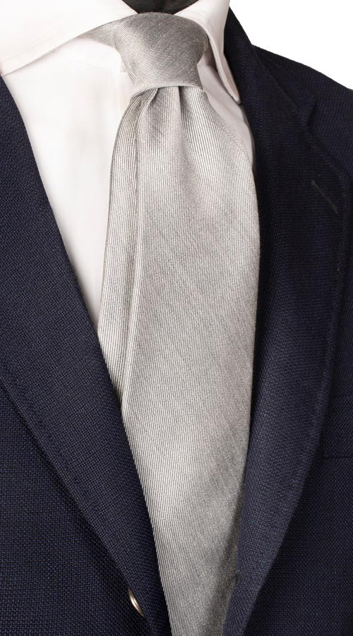 Cravatta in Seta Grigio Chiaro Tinta Unita Made in Italy Graffeo Cravatte