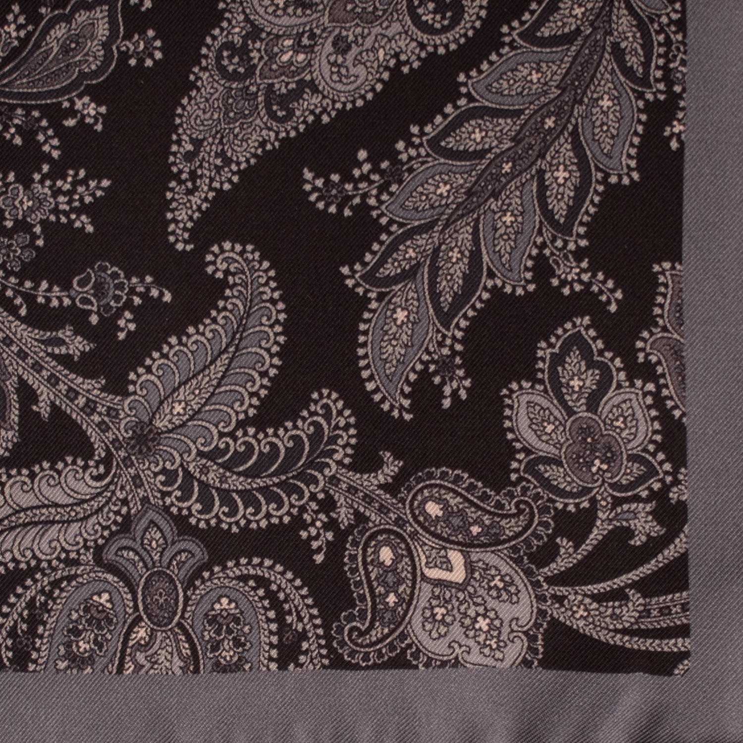 Fazzoletto da Taschino Vintage di Seta Nero Paisley Grigio POCV666 Dettaglio